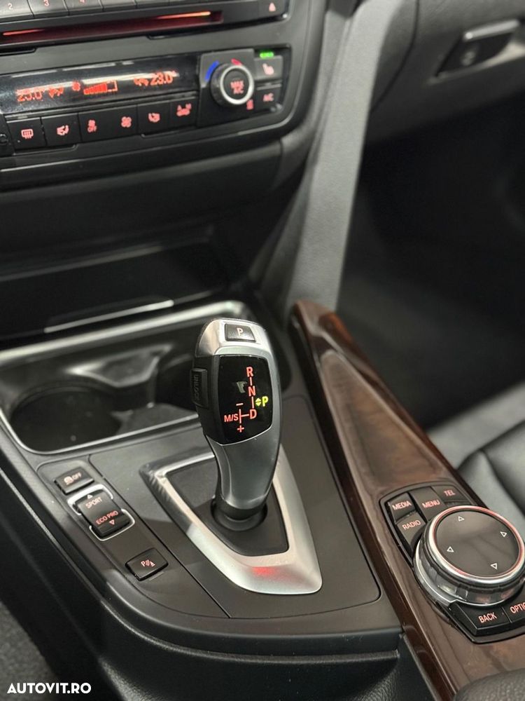 BMW Seria 3 320d xDrive Aut. - 16