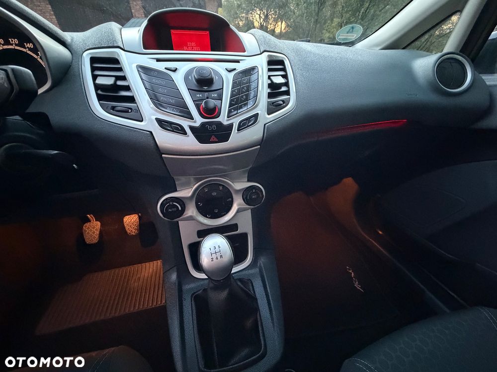 Ford Fiesta 1.4 Titanium EU5 - 19