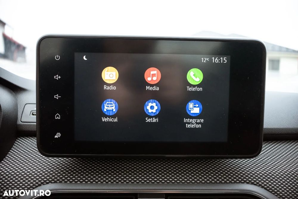 Dacia Logan TCe 90 MT6 Comfort - 24