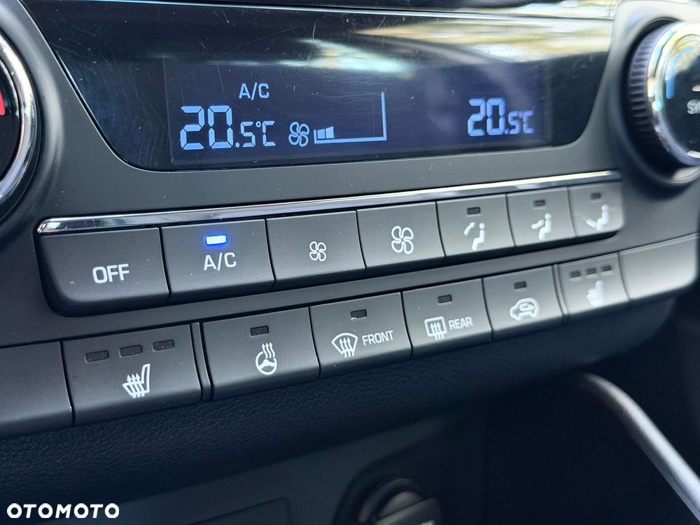 Hyundai Tucson blue 1.7 CRDi 2WD DCT Premium - 28