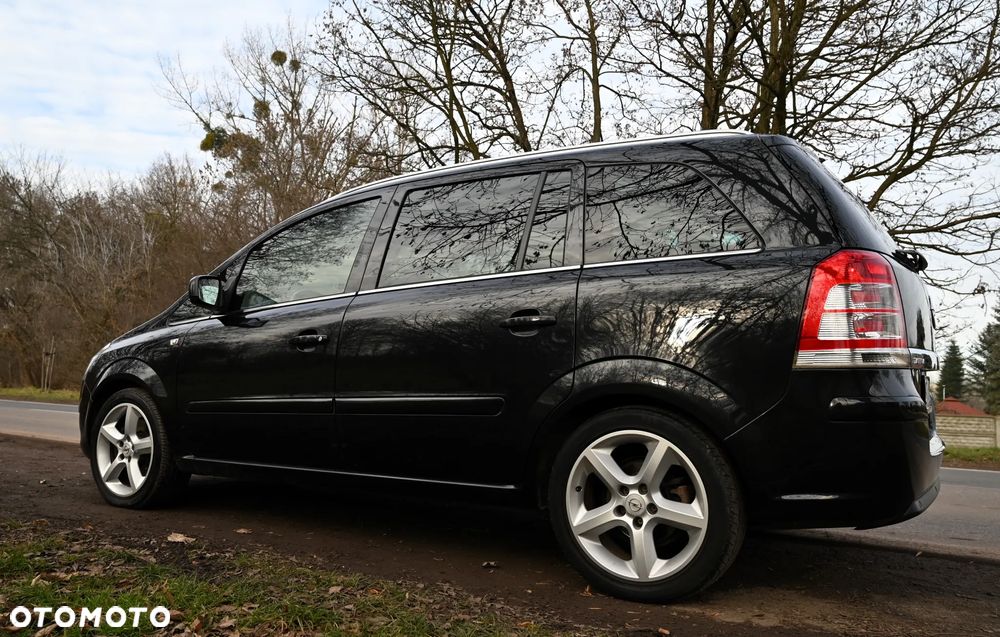 Opel Zafira - 10