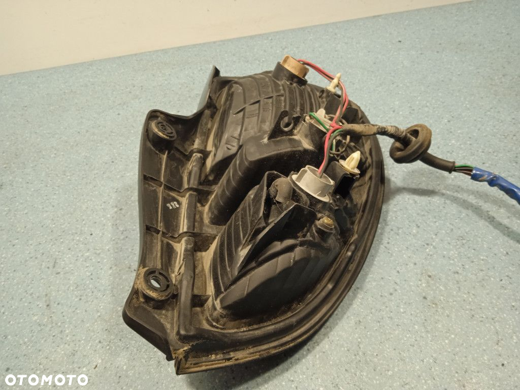 DAIHATSU SIRION I LIFT LAMPA TYŁ LEWA ZEWNĘTRZNA - 5