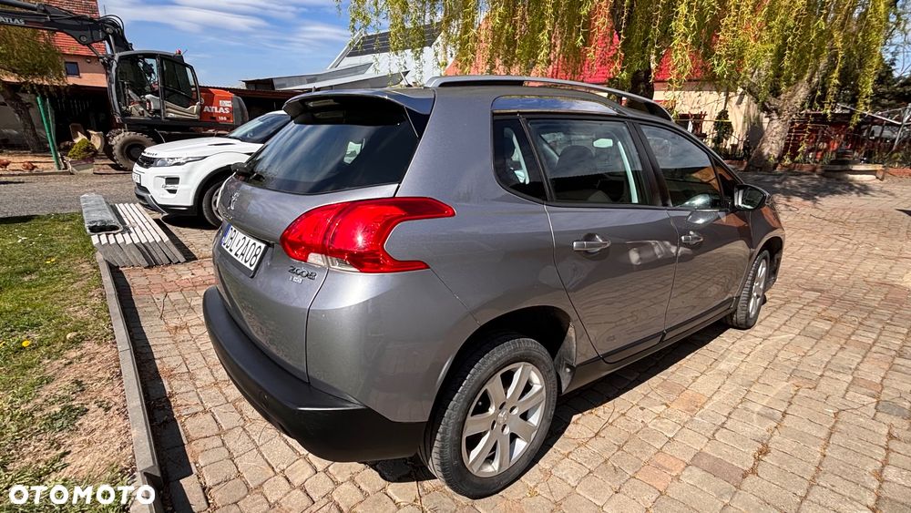 Peugeot 2008 1.6 e-HDi Allure S&S - 15