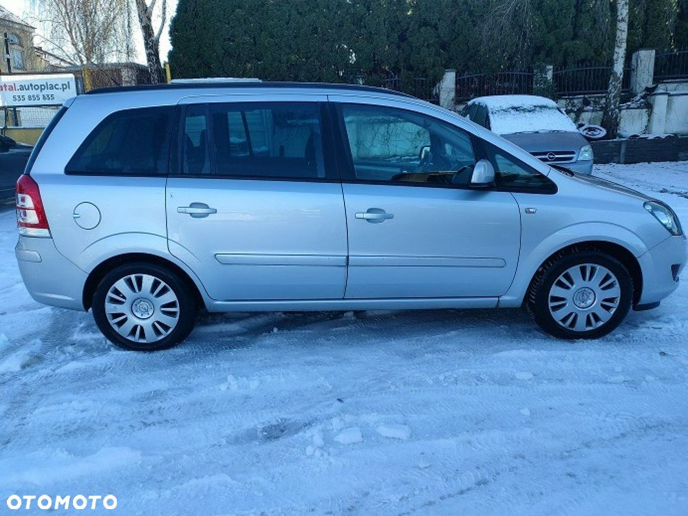 Opel Zafira - 11