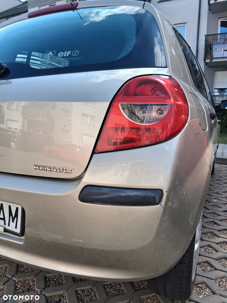Renault Clio 1.4 16V Extreme - 9
