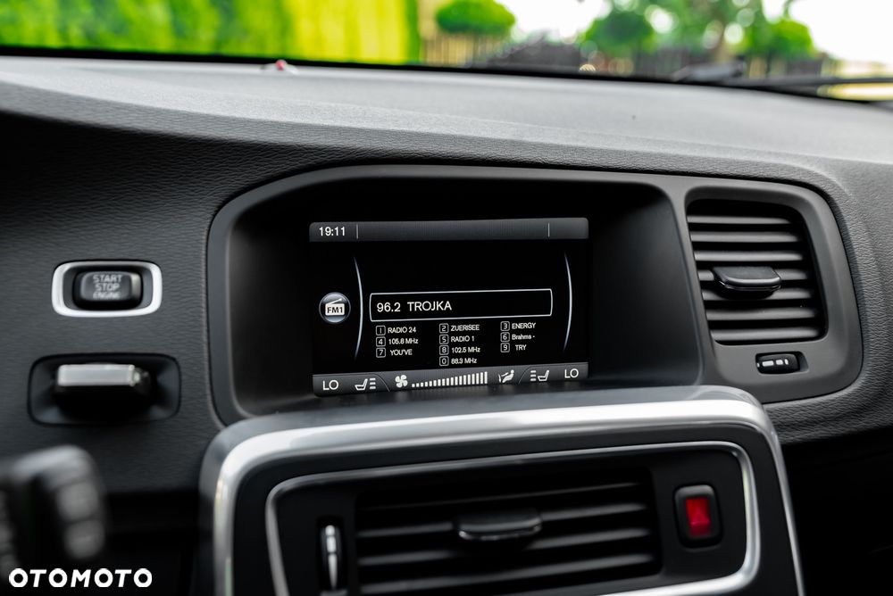 Volvo V60 T6 AWD Geartronic Summum - 35