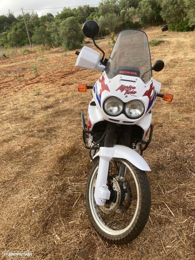 Honda XRV - 5