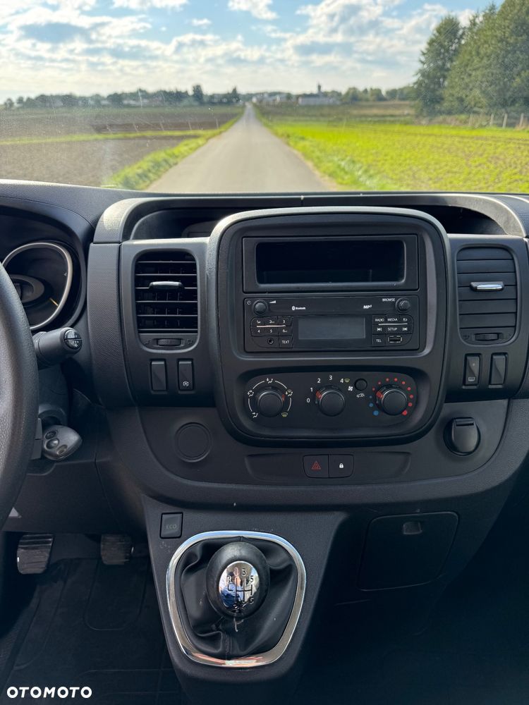 Opel Vivaro - 8