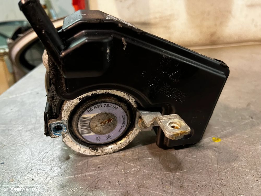 BOMBA DE DIRECÇÃO / DIREÇÃO ASSISTIDA CITROEN BERLINGO / PEUGEOT PARTNER 1.9D 9644878380 - 2