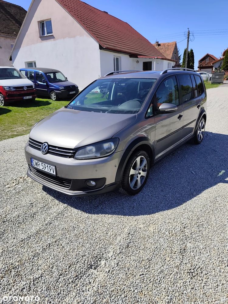 Volkswagen Touran 1.4 TSI Cross - 1