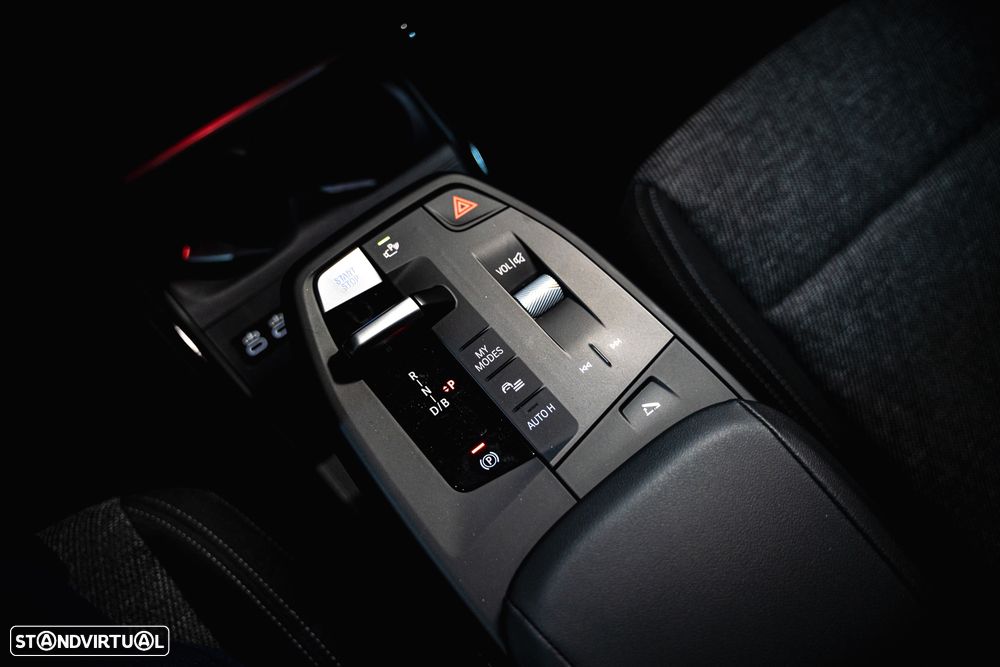 BMW iX2 eDrive20 - 12