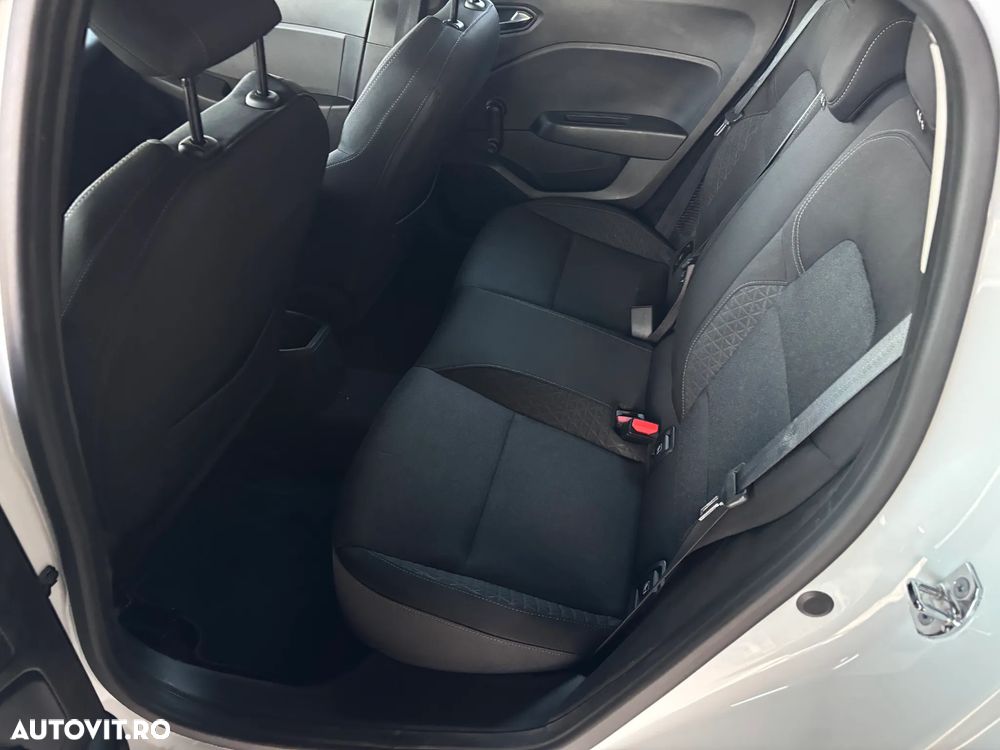 Renault Clio E-TECH Hybrid 140 BUSINESS EDITION - 32