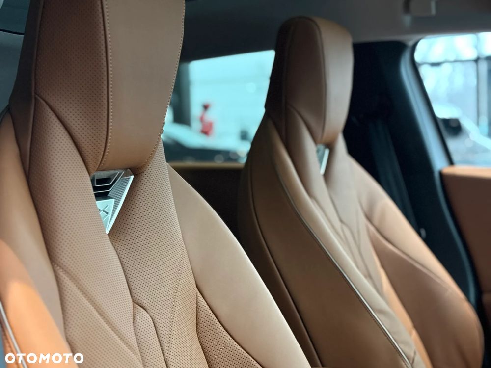 DS Automobiles N°8 - 16