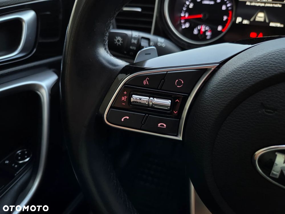 Kia XCeed 1.6 T-GDI L Business Line DCT - 24
