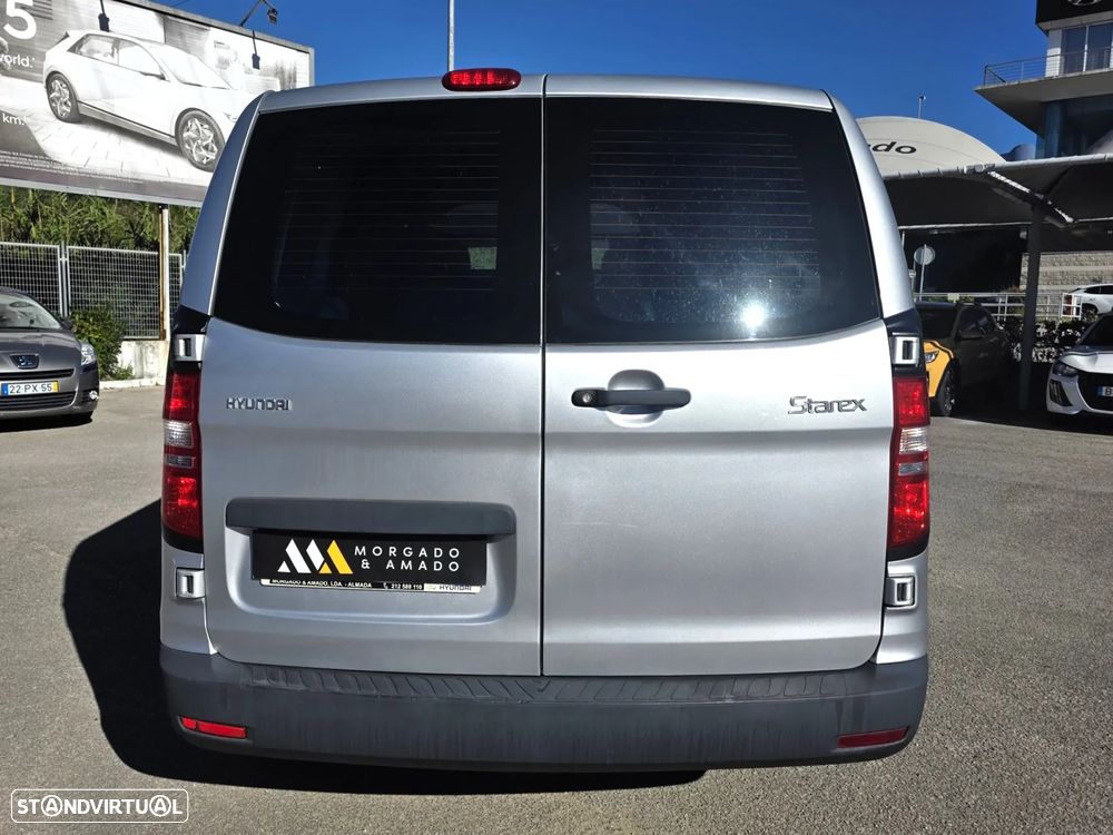 Hyundai H-1 Starex H1 2.5 CRDi - 4