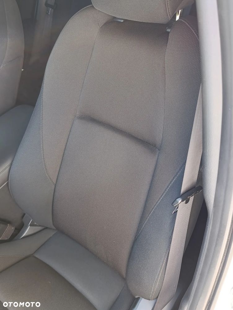 Mazda 3 - 16