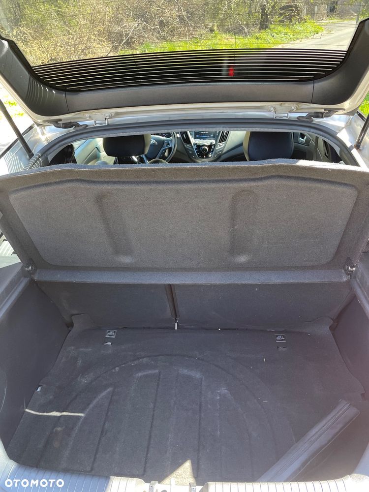 Hyundai Veloster 1.6 Turbo Style - 19