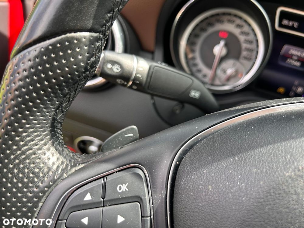 Mercedes-Benz CLA 200 7G-DCT - 27