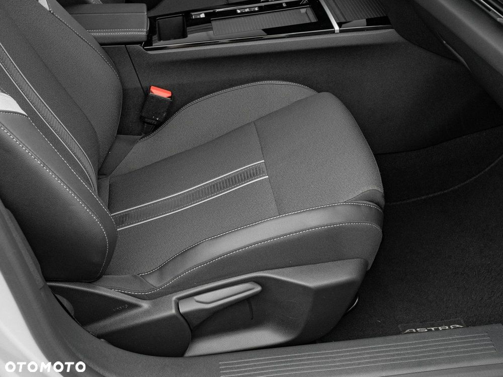 Opel Astra VI 1.2 T GS S&S - 31