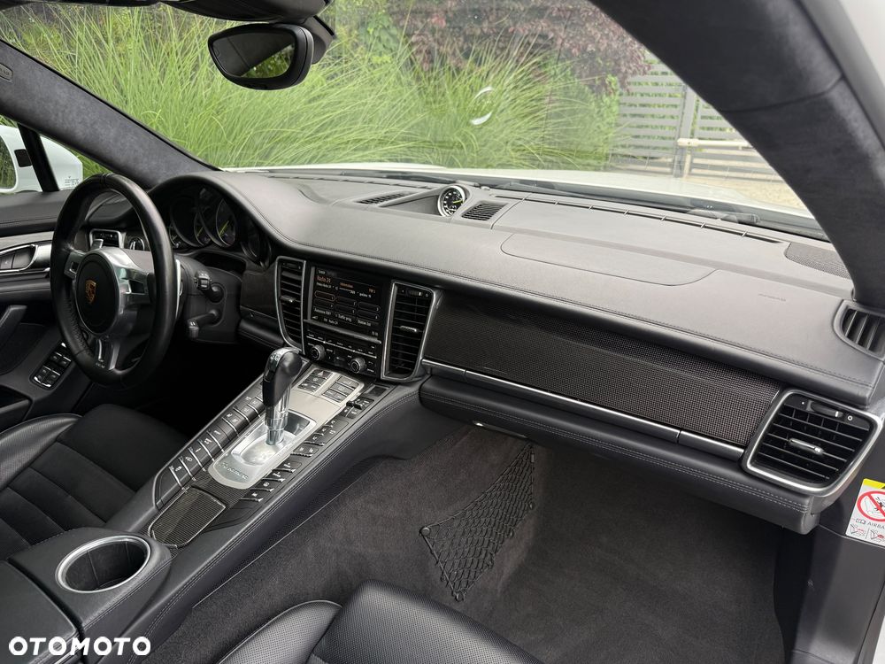 Porsche Panamera - 3