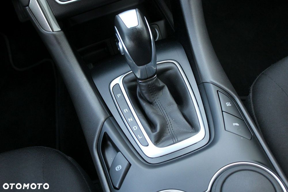 Ford Mondeo SW 2.0 Hybrid Trend - 19