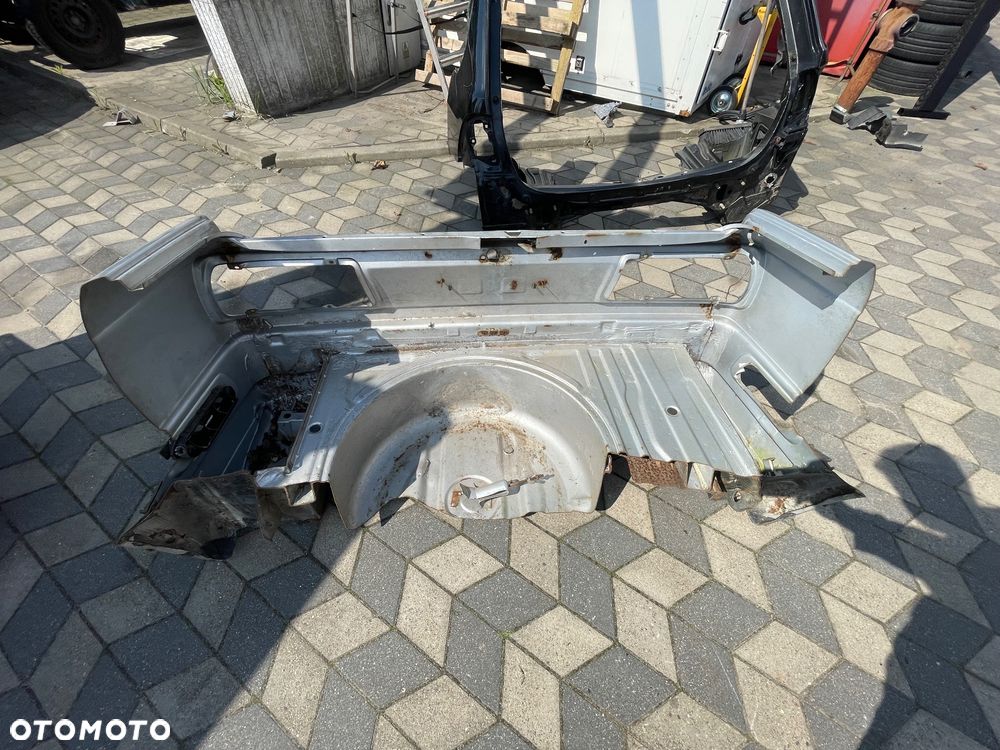 Bmw e30 pas tył - 2