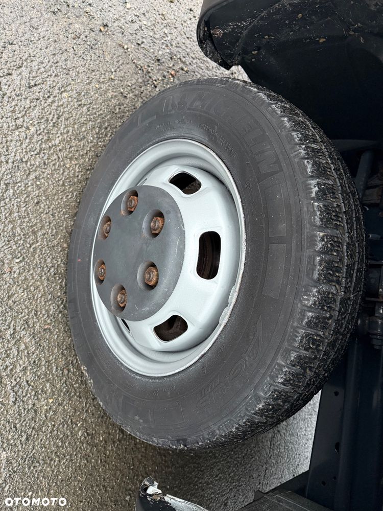 Iveco DAILY 35-170 *3.0* TYLKO 92000 km* KONTENER* Bliźniak* Tempomat* Blokada Mostu* - 7