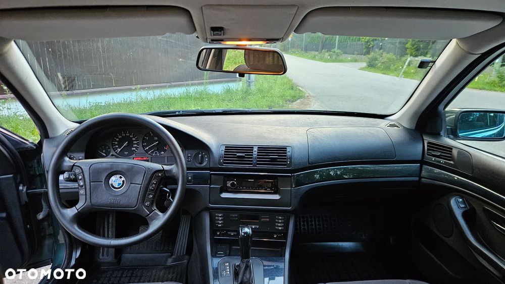 BMW Seria 5 - 21