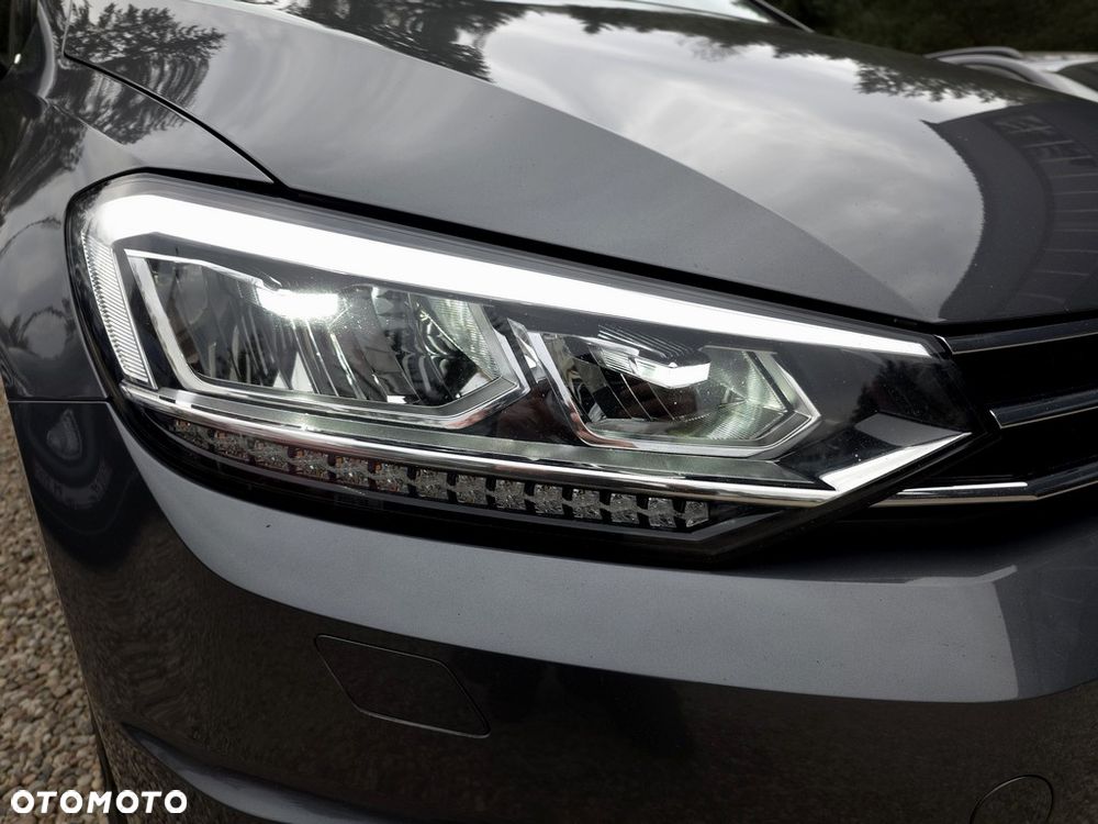 Volkswagen Touran 2.0 TDI BMT Highline - 26