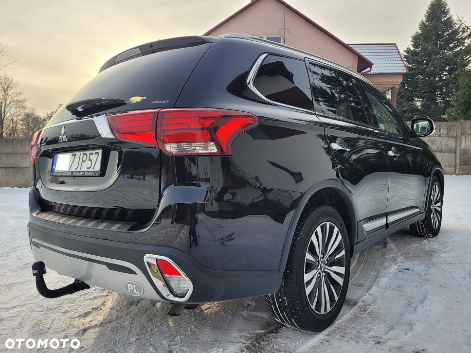 Mitsubishi Outlander 2.0 Intense + Navi 4WD CVT - 4