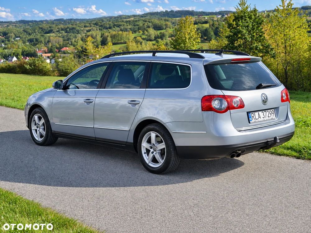 Volkswagen Passat 2.0 TDI DPF BlueMotion Technology Comfortline - 15