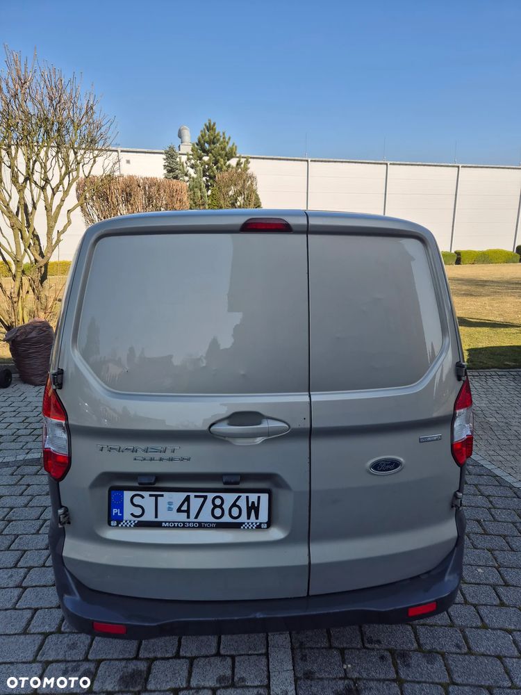 Ford Transit Courier - 5