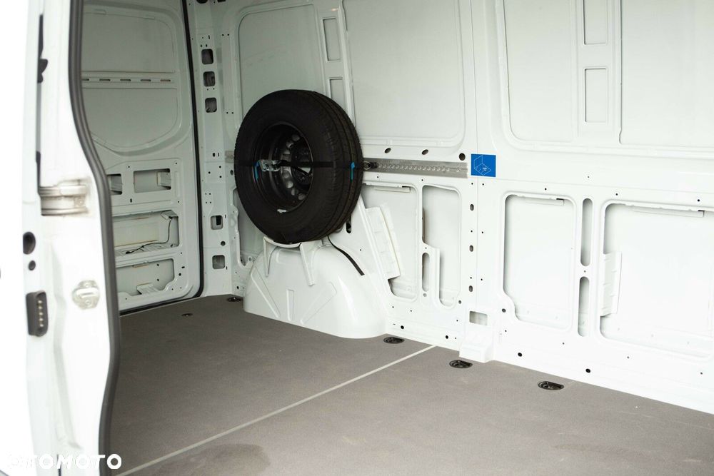 Mercedes-Benz eSprinter - 17