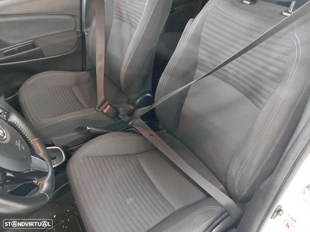 Toyota Yaris 1.5 HSD Square Collec.White - 8