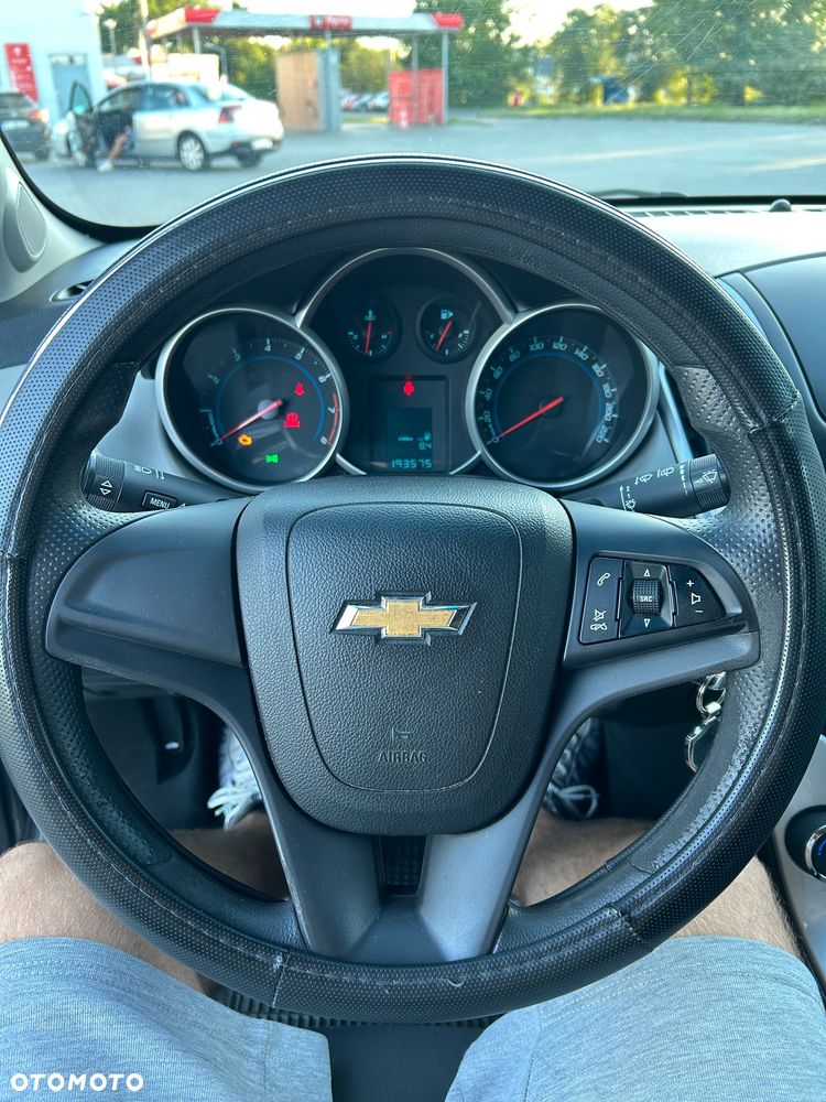 Chevrolet Cruze 1.6 LT - 14