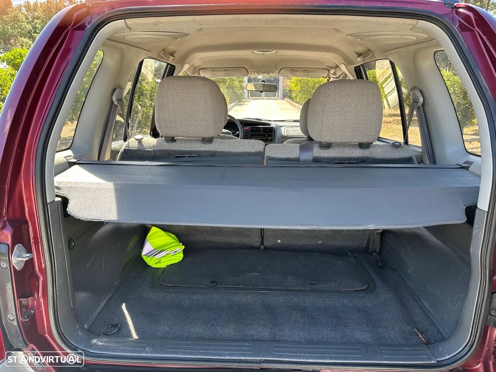 Suzuki Grand Vitara Metal Top 2.0 TDi - 27