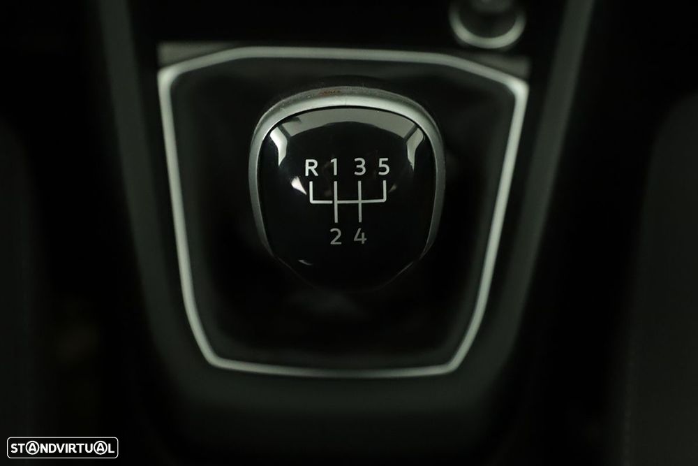 VW T-Cross 1.0 TSI - 11