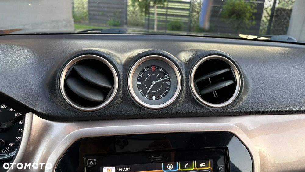 Suzuki Vitara 1.6 Premium 2WD - 8