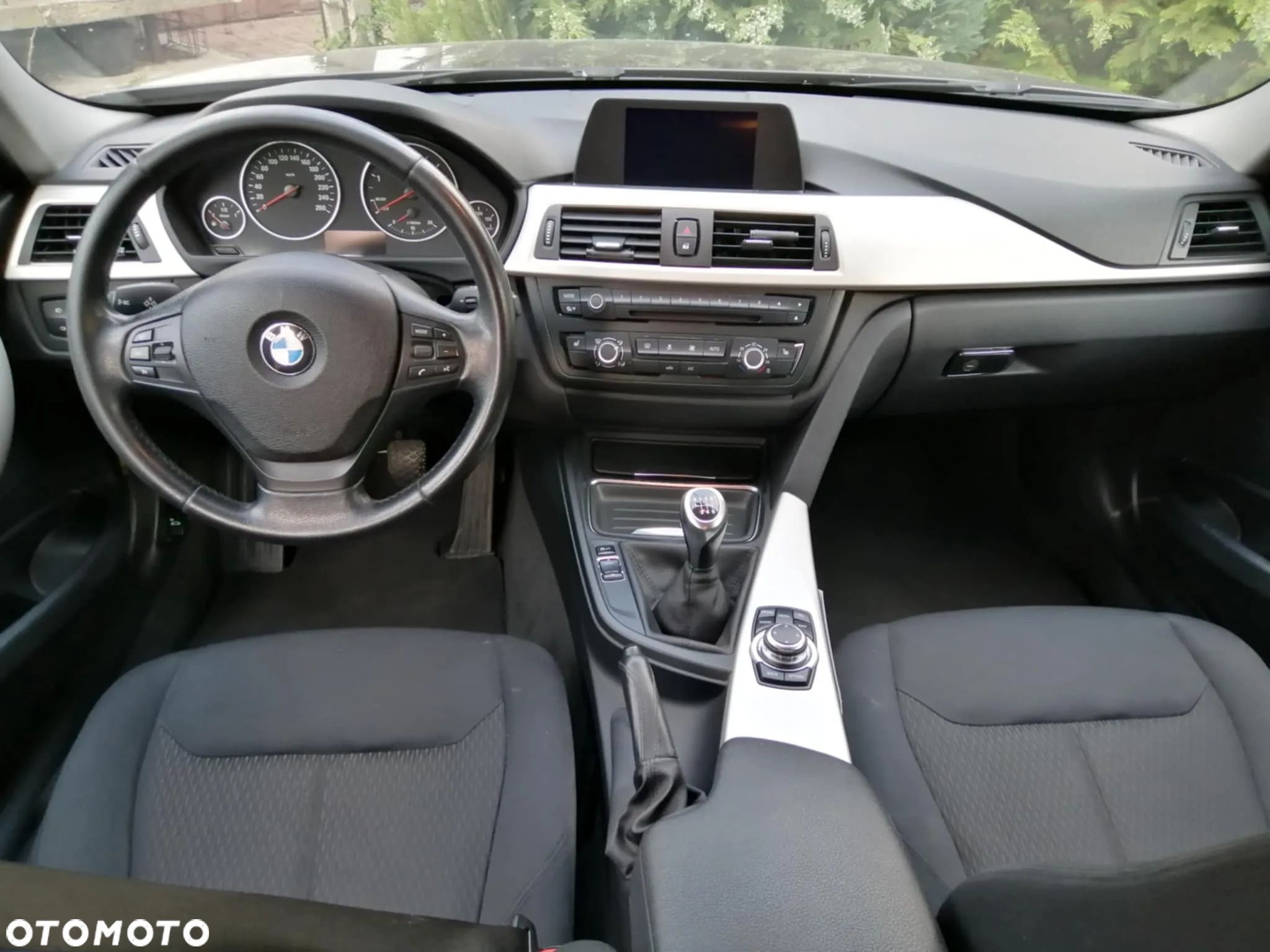 BMW Seria 3 318d - 6