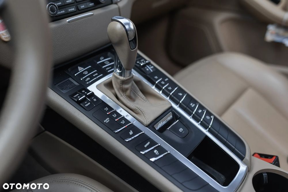 Porsche Macan Standard - 12
