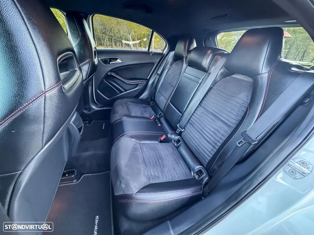 Mercedes-Benz A 45 AMG 4-Matic - 21