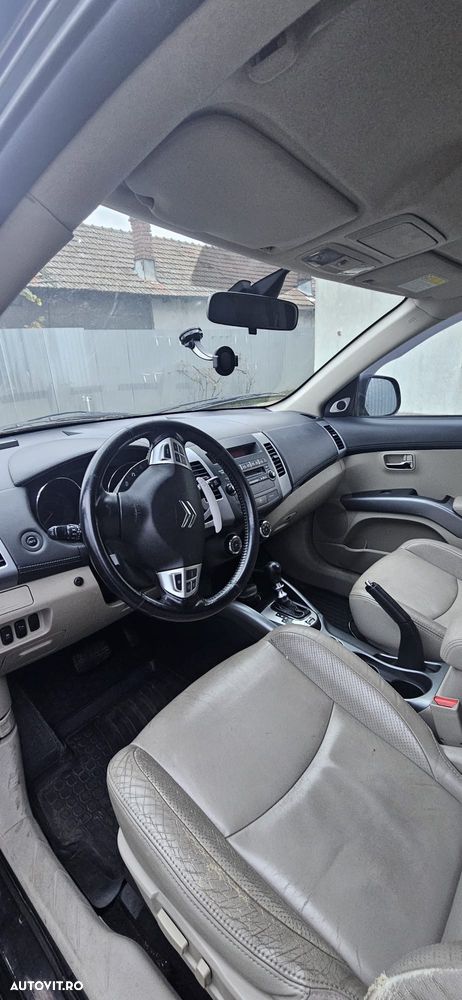 Citroën C-Crosser 2.2 HDI Exclusive - 11