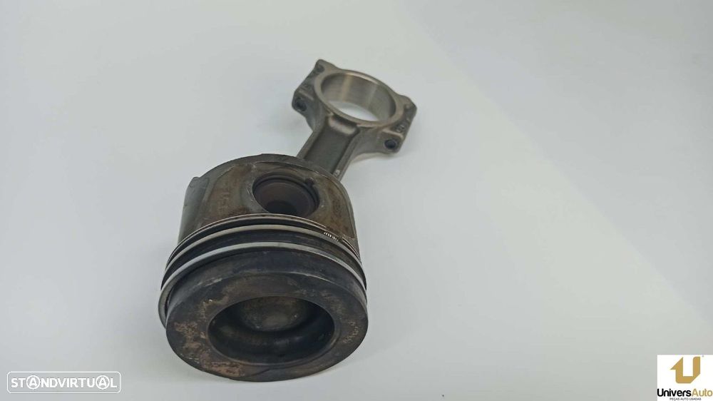 BIELA RENAULT MEGANE III COUPE DYNAMIQUE - 2