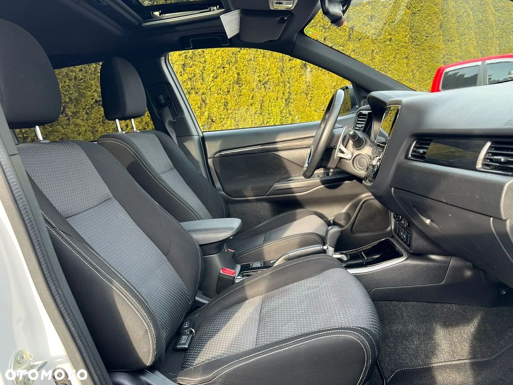 Mitsubishi Outlander 2.0 2WD CVT Diamant Edition+ - 18