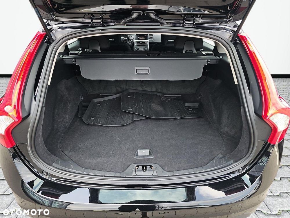 Volvo V60 Cross Country - 34