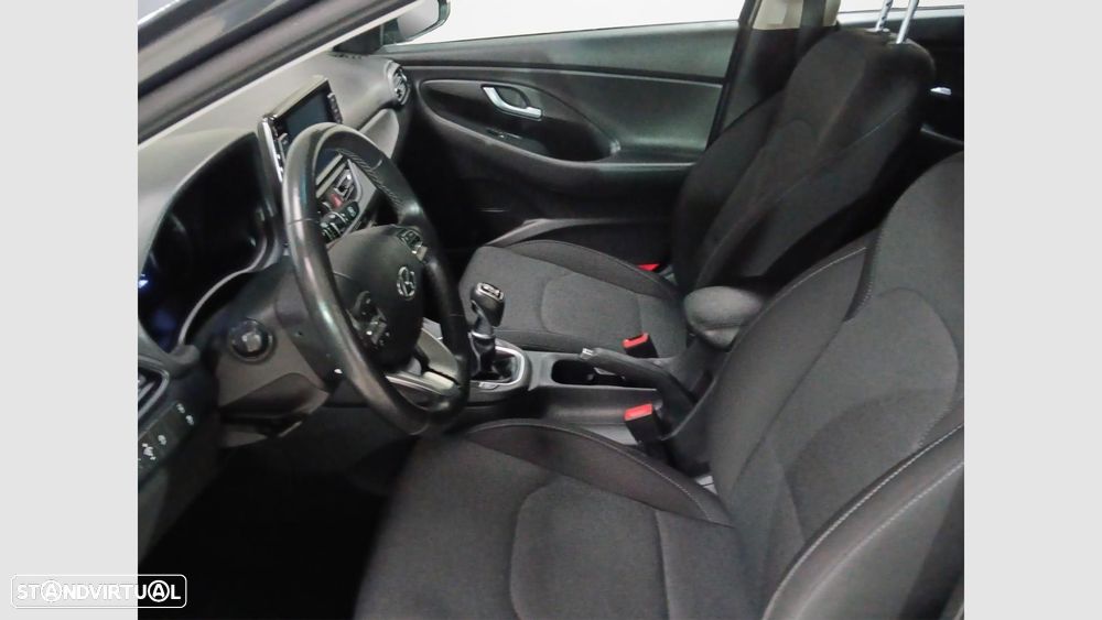 Hyundai i30 1.0 T-GDI Style Plus — fotografia 9