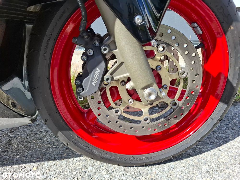 Honda CBR - 12