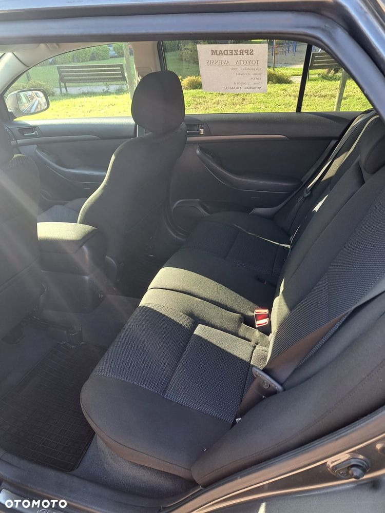 Toyota Avensis 2.2 D-CAT Sol plus NAVI - 9