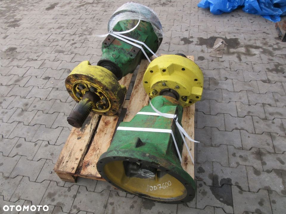 Most napęd tył zwolnice obudowa atak talerz mechanizm różnicowy John Deere 7600 7700 7800 - 2