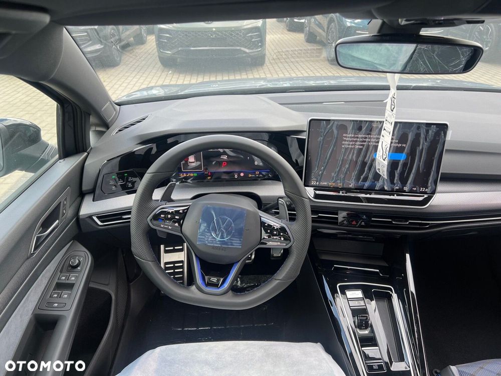 Volkswagen Golf - 10